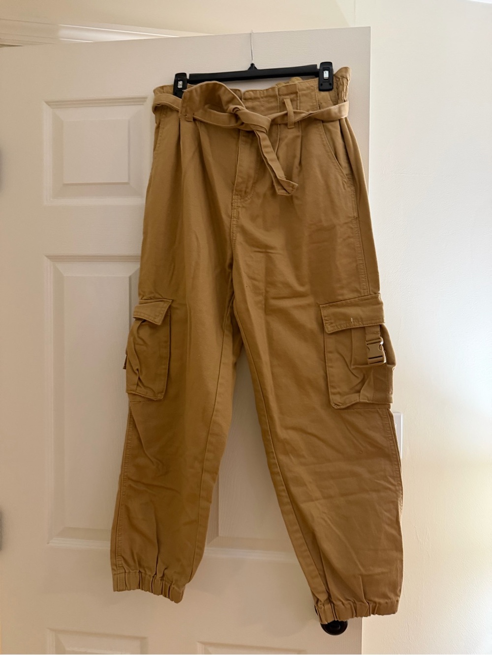 Forever 21 Tan Cargo Pants with Belted Waist